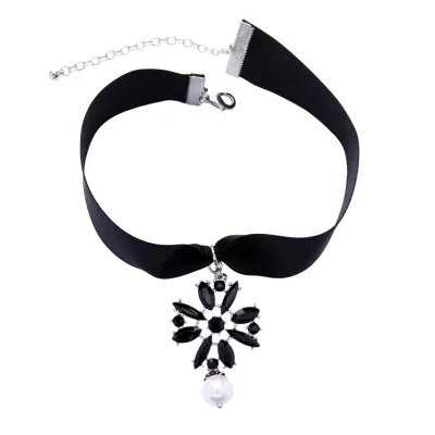 Kandiny - Ladies Black Flowers Pearl Pendant Short Necklace 01005